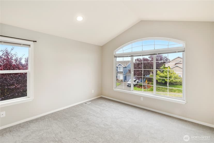 Property photo for 3602 Broadmoor Drive NE, Tacoma photo 32