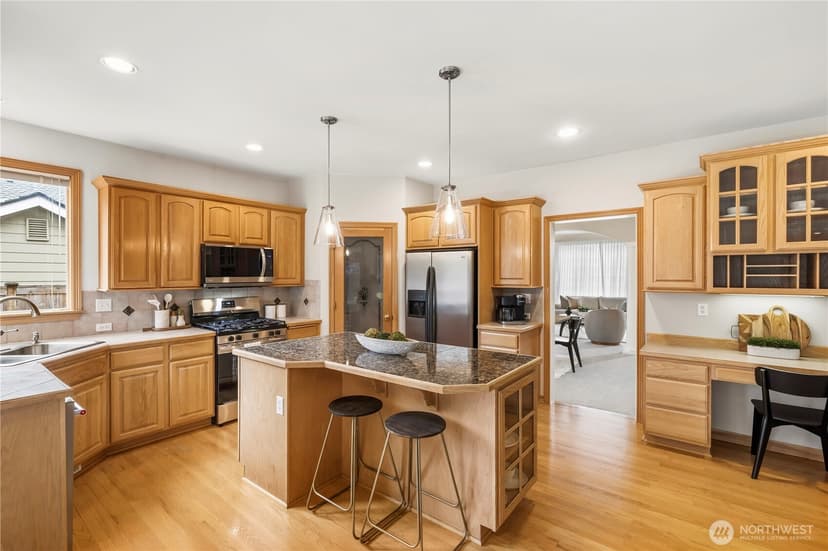 Property photo for 3602 Broadmoor Drive NE, Tacoma photo 11