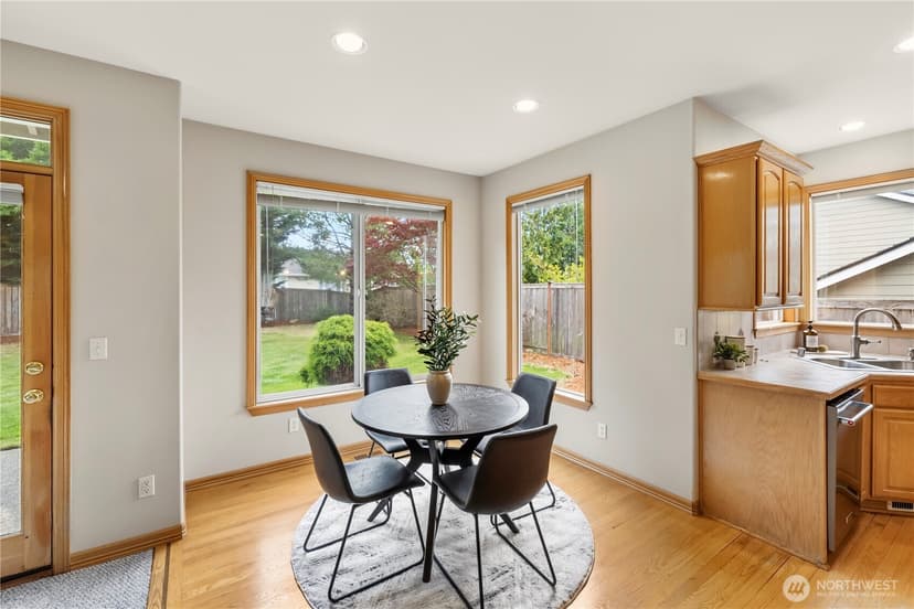 Property photo for 3602 Broadmoor Drive NE, Tacoma photo 13