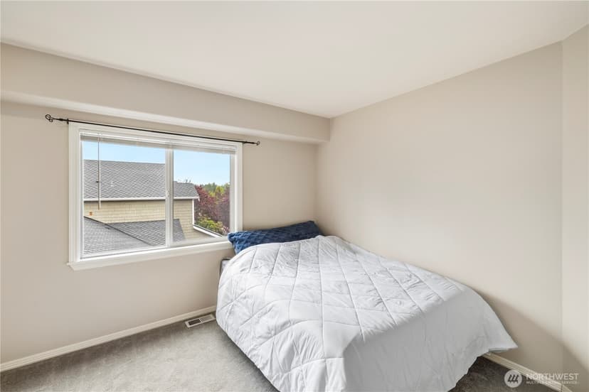 Property photo for 3602 Broadmoor Drive NE, Tacoma photo 35
