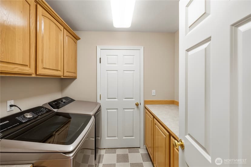 Property photo for 3602 Broadmoor Drive NE, Tacoma photo 37