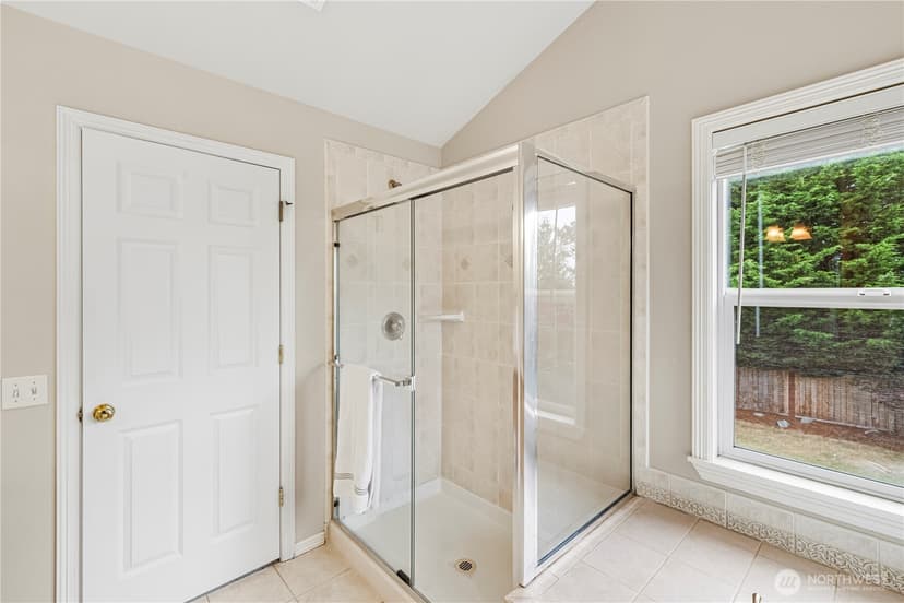 Property photo for 3602 Broadmoor Drive NE, Tacoma photo 31