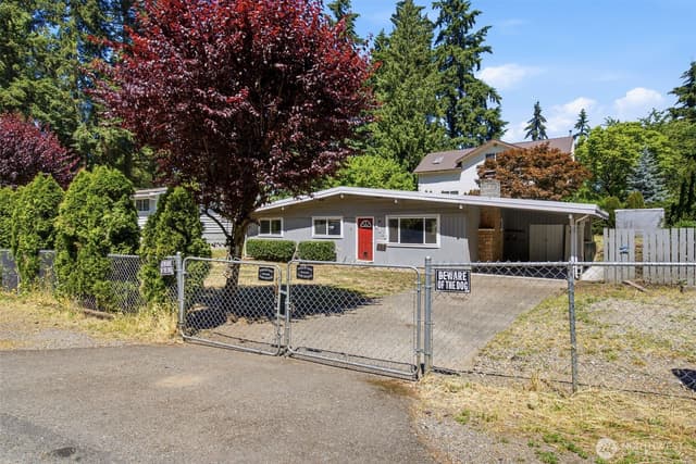 Property photo for 4258 S 158Th Street, Tukwila