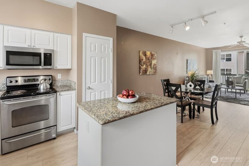 Property photo for 3116 164th Street SW #504, Lynnwood photo 6