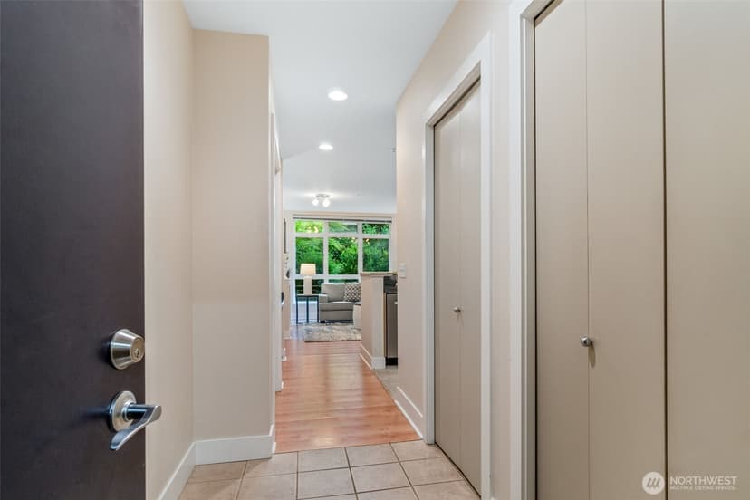 Property photo for 1700 N Northlake Way #105, Seattle photo 6