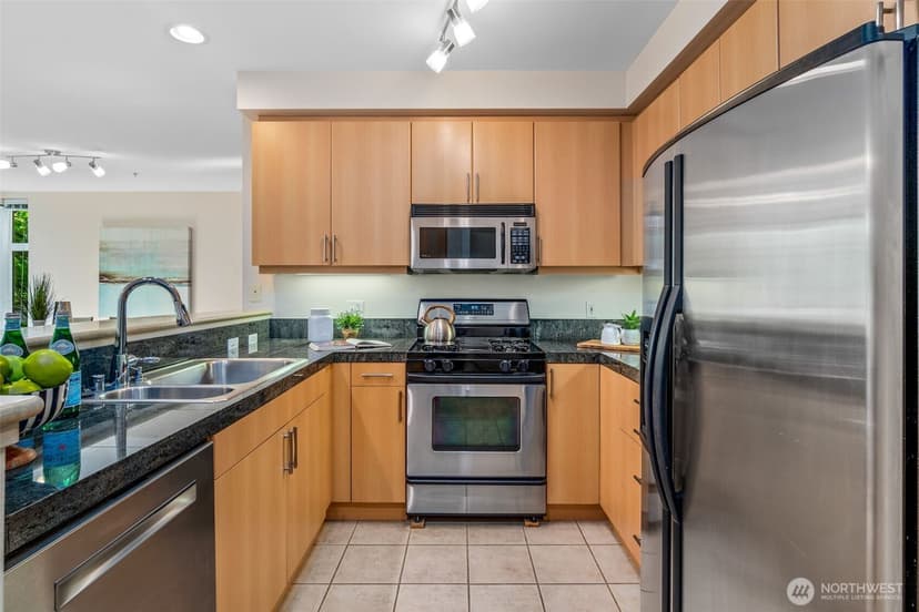 Property photo for 1700 N Northlake Way #105, Seattle photo 8