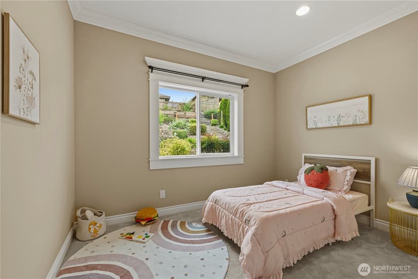 Property photo for 413 174th Place NE, Bellevue photo 26