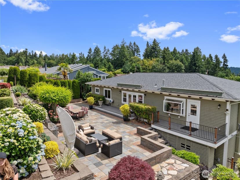 Property photo for 413 174th Place NE, Bellevue photo 36