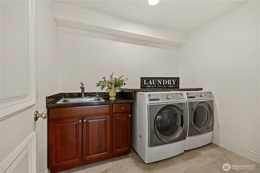 Property photo for 413 174th Place NE, Bellevue photo 33