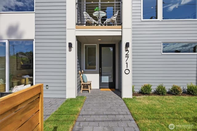 Property photo for 2710 58th Avenue SW, Seattle photo 3