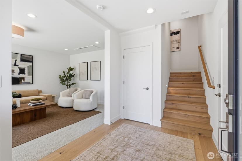 Property photo for 2710 58th Avenue SW, Seattle photo 4
