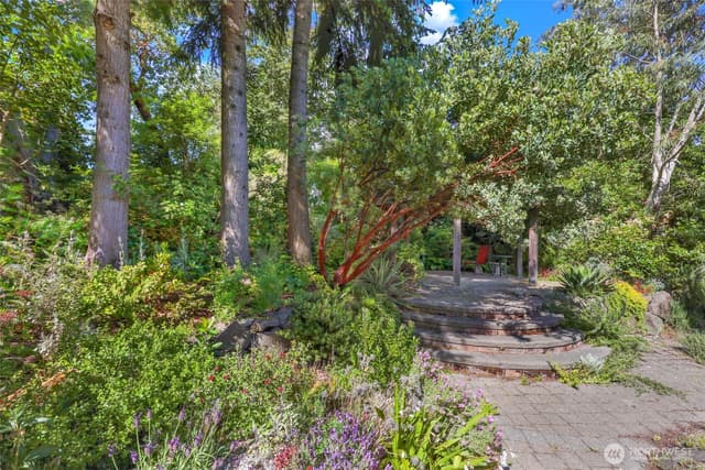 Property photo for 4010 SW 106th Street, Seattle photo 4