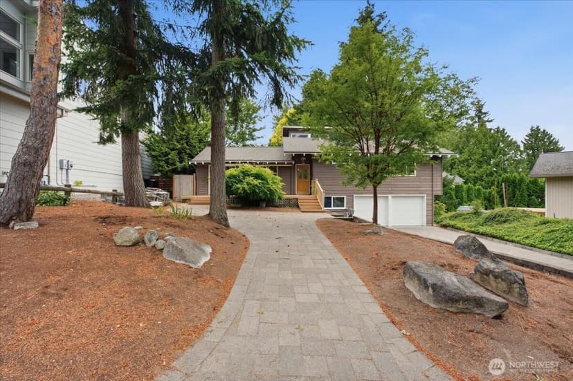 Property photo for 5466 NE 200th Place, Lake Forest Park photo 2