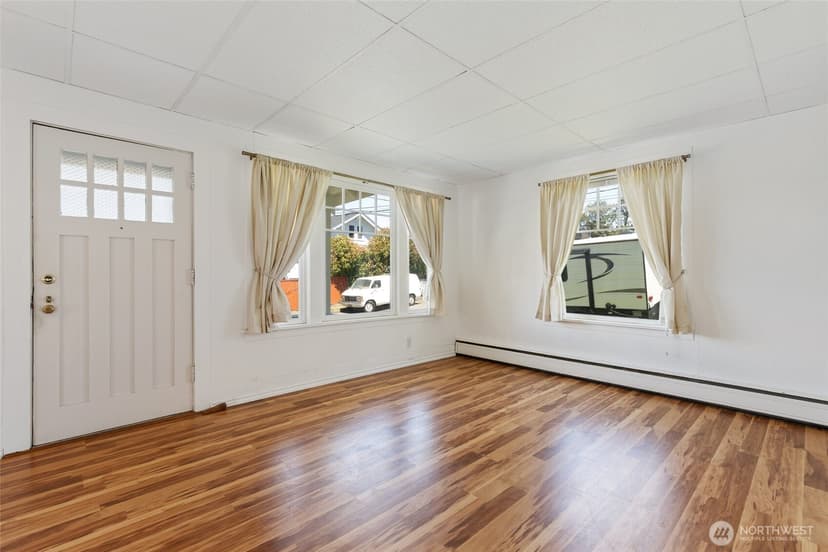 Property photo for 2013 SW Dakota Street, Seattle photo 4