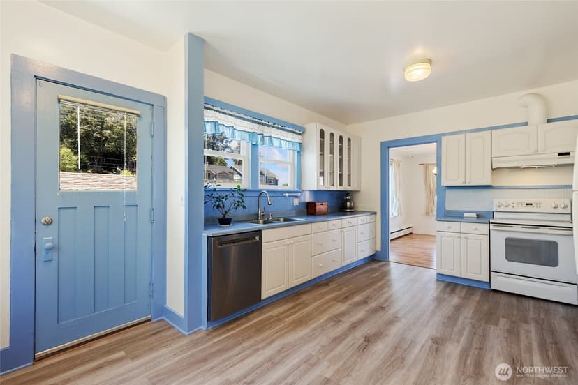 Property photo for 2013 SW Dakota Street, Seattle photo 13