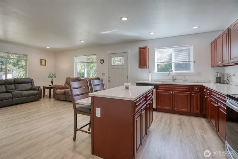 Property photo for 101 Auriga Avenue SW, Ocean Shores photo 9