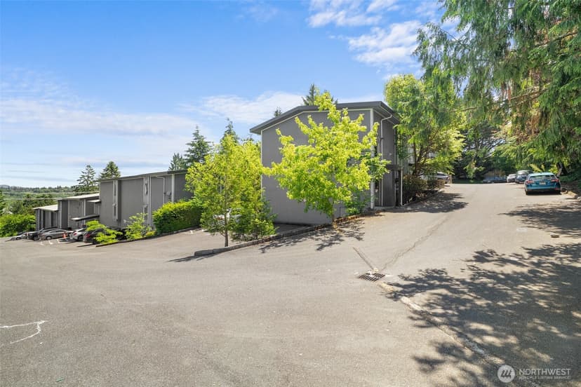 Property photo for 10459 Des Moines Memorial Dr S #303, Seattle photo 13
