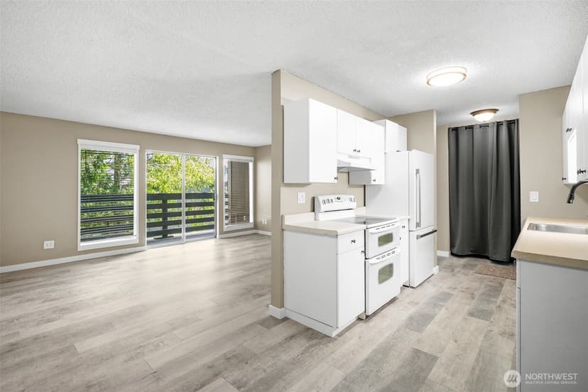 Property photo for 10459 Des Moines Memorial Dr S #303, Seattle photo 5
