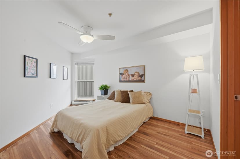 Property photo for 4020 Aurora Avenue N #304, Seattle photo 15