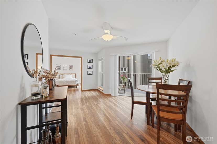 Property photo for 4020 Aurora Avenue N #304, Seattle photo 9