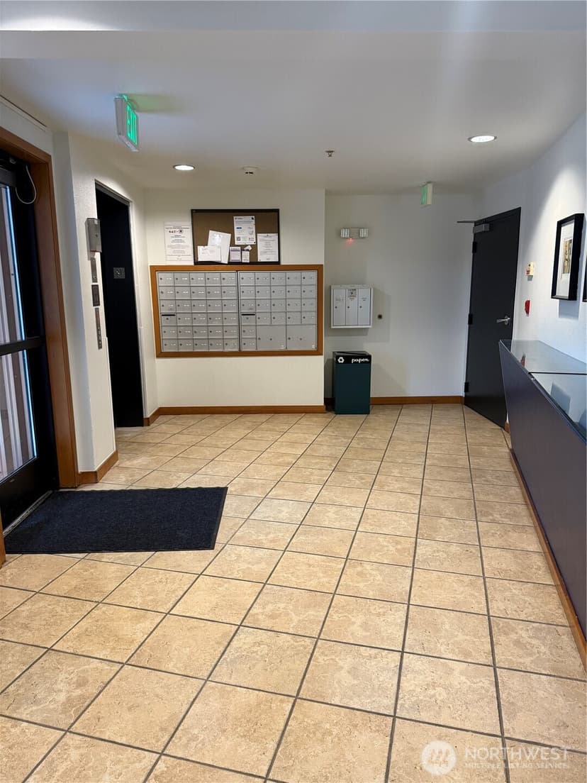 Property photo for 4020 Aurora Avenue N #304, Seattle photo 29