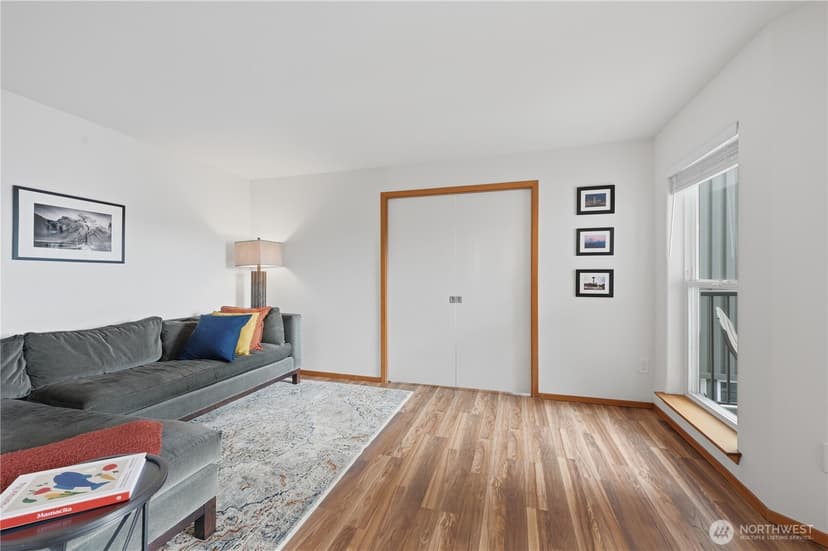 Property photo for 4020 Aurora Avenue N #304, Seattle photo 19
