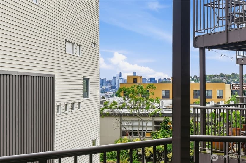 Property photo for 4020 Aurora Avenue N #304, Seattle photo 21