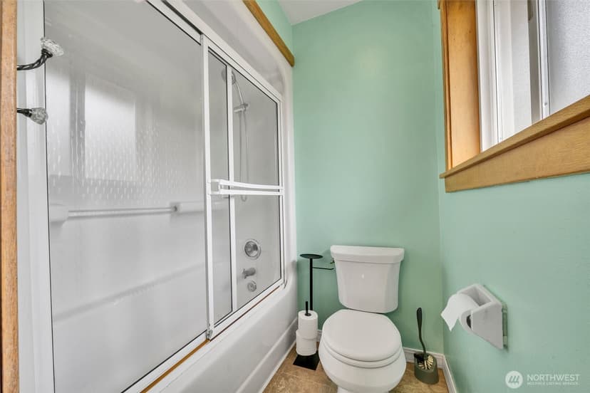 Property photo for 400 Park Place, Everett photo 26