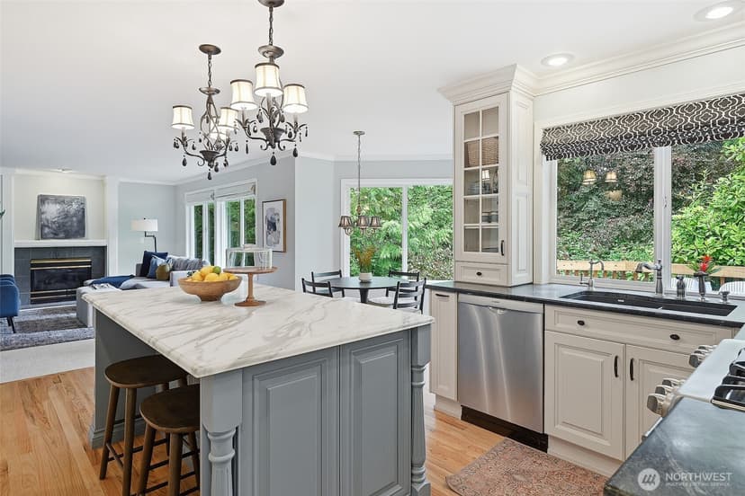 Property photo for 8128 NE 158th Place, Kenmore photo 10