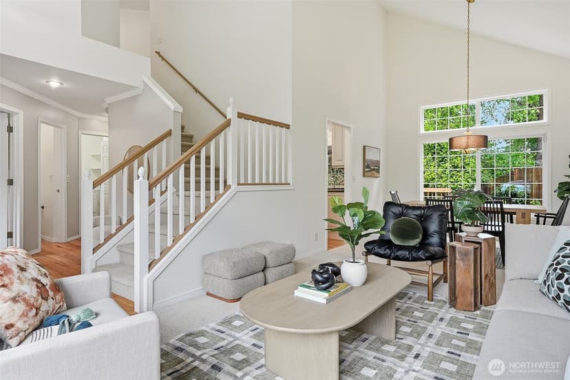 Property photo for 8128 NE 158th Place, Kenmore photo 3