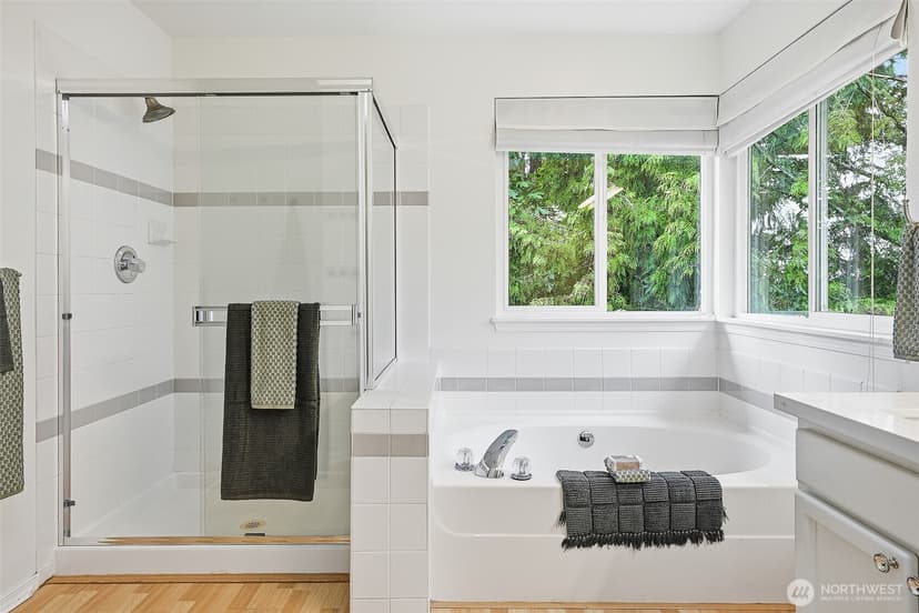 Property photo for 8128 NE 158th Place, Kenmore photo 23