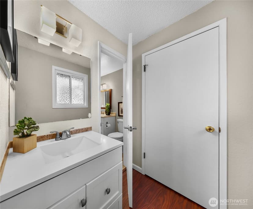 Property photo for 11126 159th Avenue NE, Redmond photo 19
