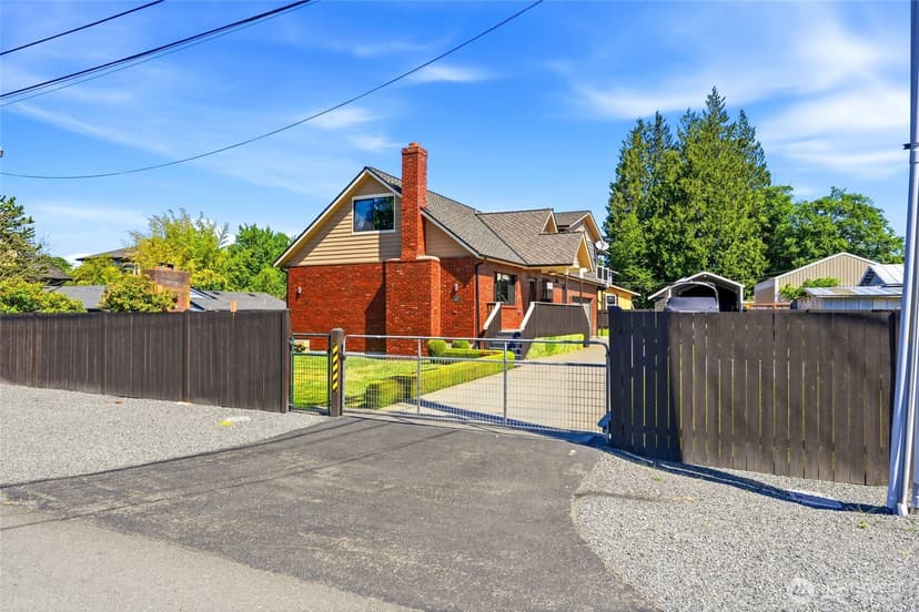 Property photo for 423 106th Place SW, Everett photo 35