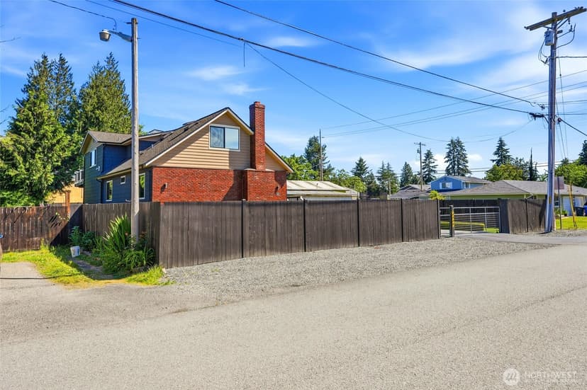 Property photo for 423 106th Place SW, Everett photo 36