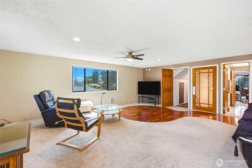 Property photo for 423 106th Place SW, Everett photo 22