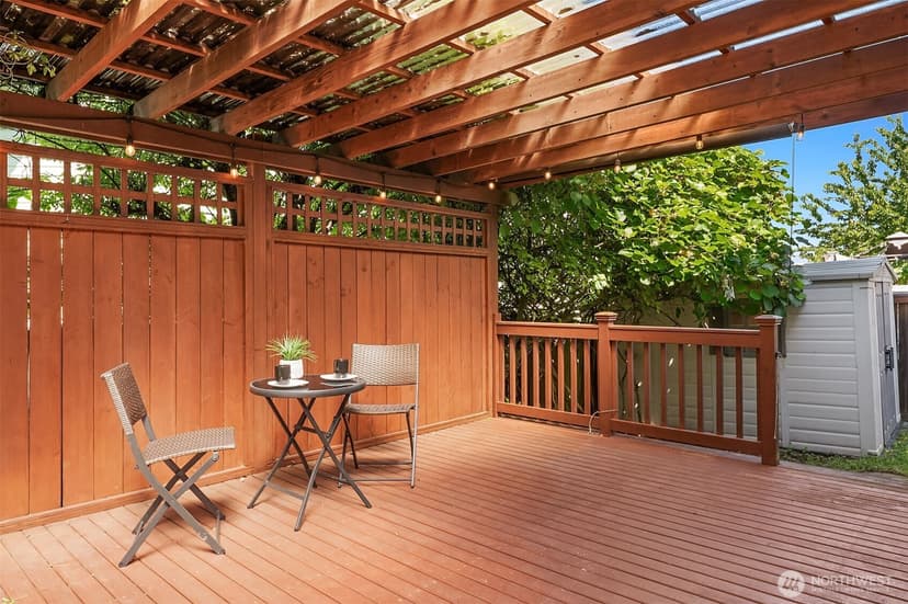 Property photo for 18430 11th Drive SE, Bothell photo 3