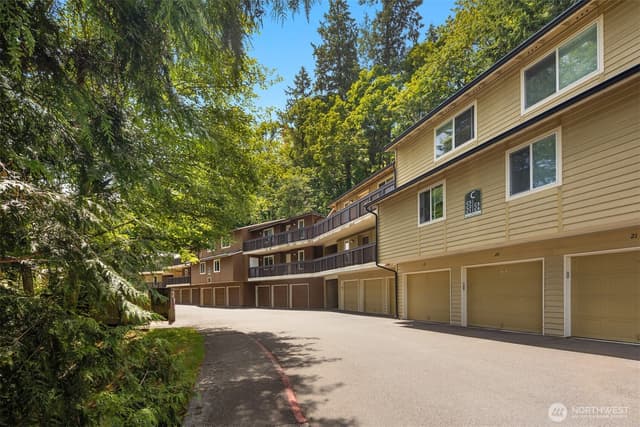 Property photo for 515 Newport Way NW #B3, Issaquah