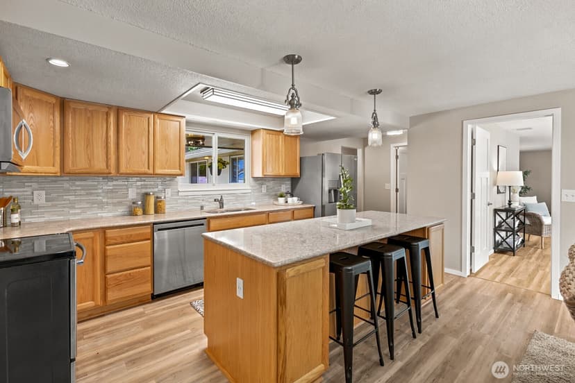 Property photo for 13019 29th Avenue SE, Everett photo 16