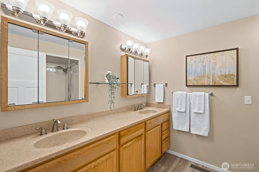 Property photo for 13019 29th Avenue SE, Everett photo 33