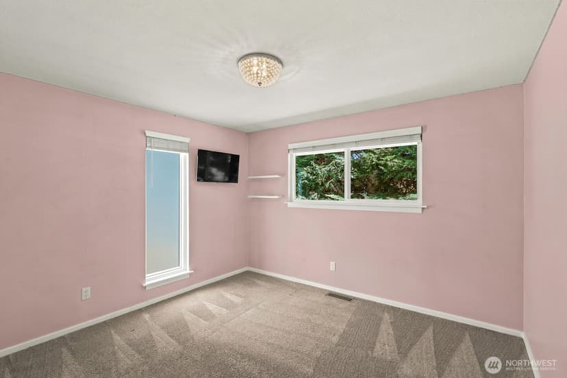 Property photo for 13019 29th Avenue SE, Everett photo 34