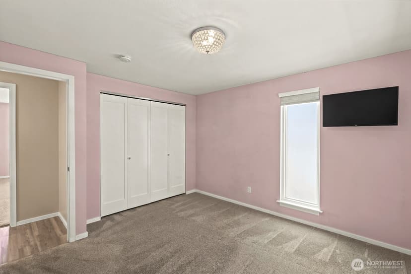 Property photo for 13019 29th Avenue SE, Everett photo 35
