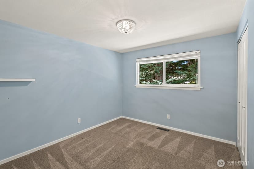 Property photo for 13019 29th Avenue SE, Everett photo 32