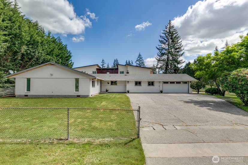 Property photo for 13019 29th Avenue SE, Everett photo 40