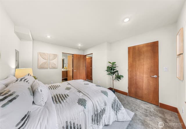 Property photo for 2645 NW 63rd Street, Seattle photo 4
