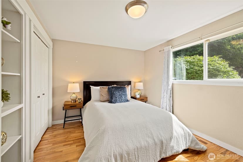 Property photo for 1206 SW Myrtle Street, Seattle photo 13