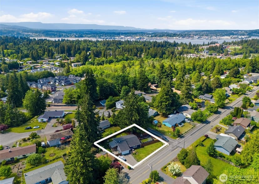 Property photo for 2440 Lincoln Avenue SE, Port Orchard photo 38
