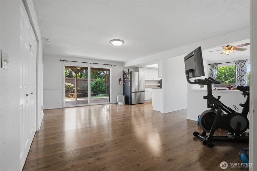 Property photo for 2440 Lincoln Avenue SE, Port Orchard photo 13