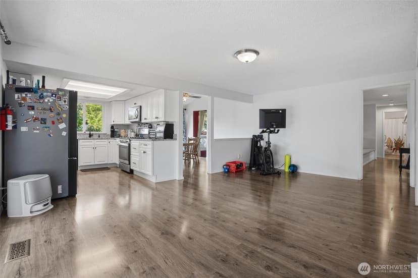 Property photo for 2440 Lincoln Avenue SE, Port Orchard photo 14