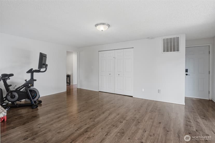 Property photo for 2440 Lincoln Avenue SE, Port Orchard photo 15
