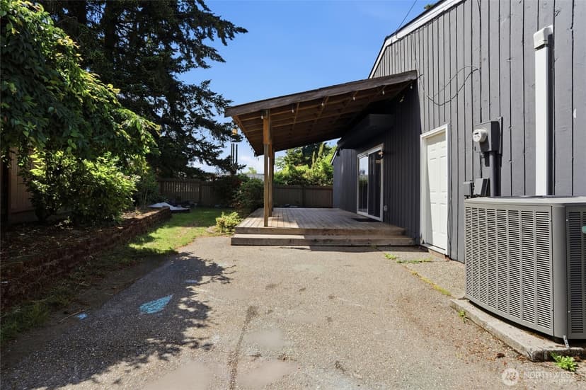 Property photo for 2440 Lincoln Avenue SE, Port Orchard photo 35